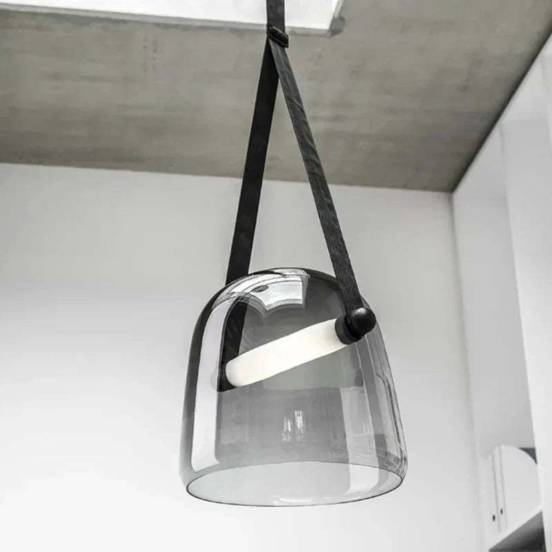Glowsphere – Élégant Lustre en Verre pour Espaces Luxueux
