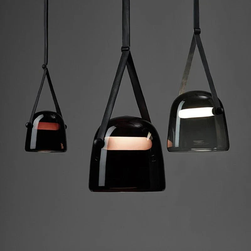 Glowsphere – Élégant Lustre en Verre pour Espaces Luxueux